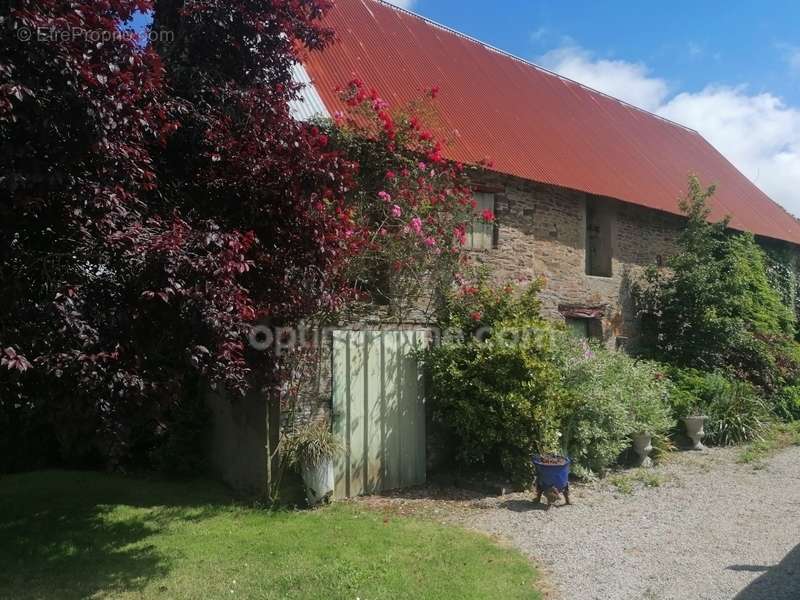 Maison à CAHAGNES