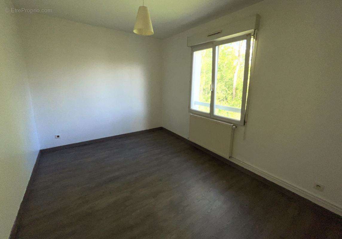 Appartement à SAINT-THIBAULT-DES-VIGNES