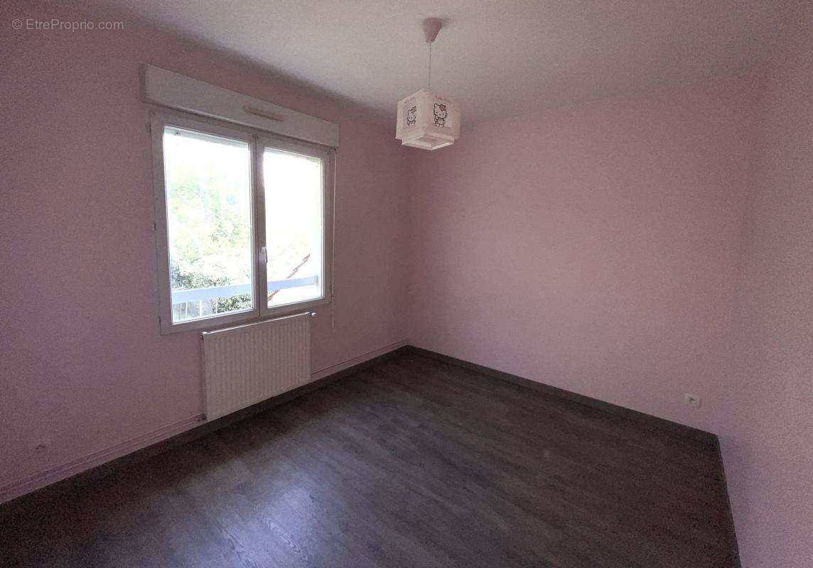 Appartement à SAINT-THIBAULT-DES-VIGNES