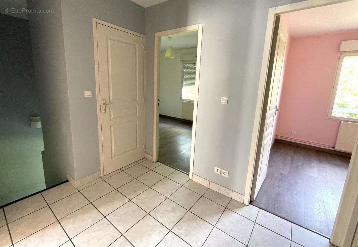 Appartement à SAINT-THIBAULT-DES-VIGNES