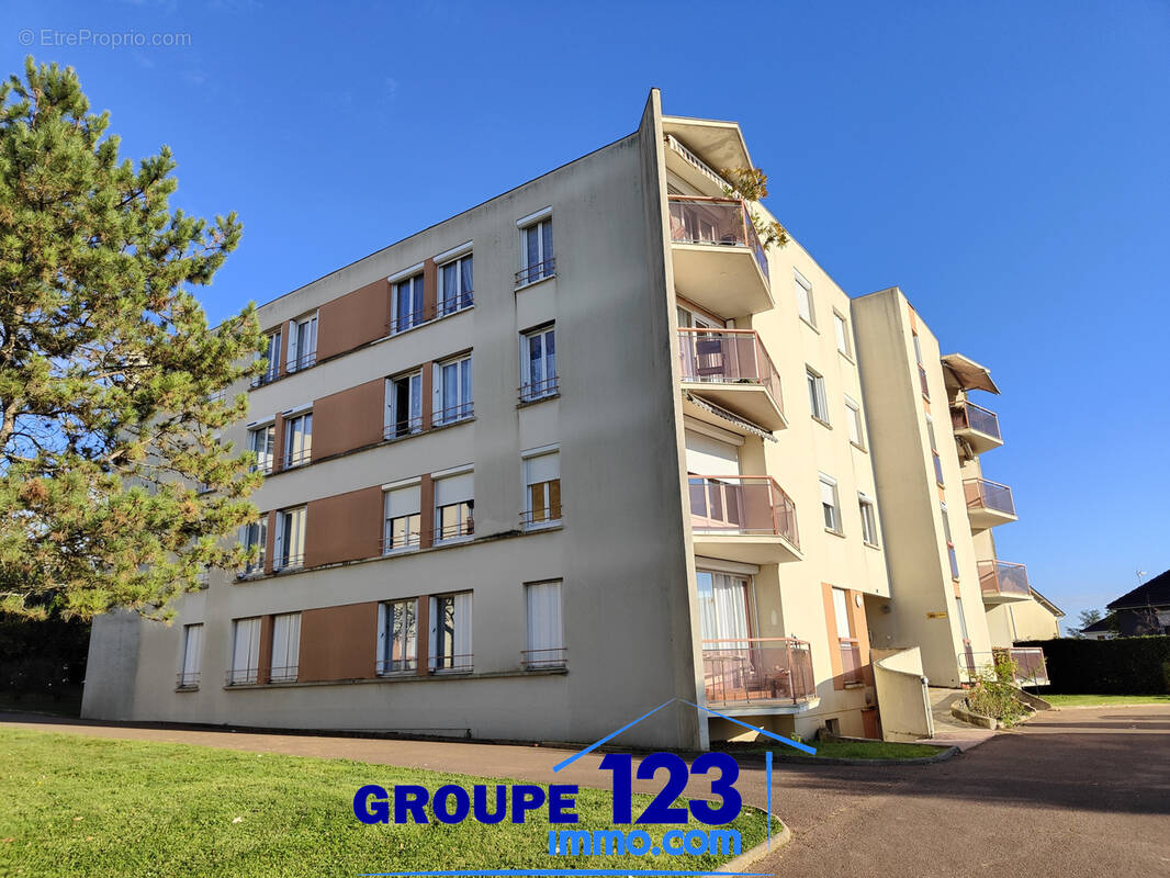 Appartement à MIGENNES