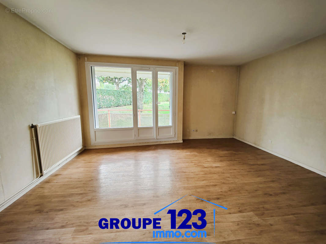 Appartement à MIGENNES