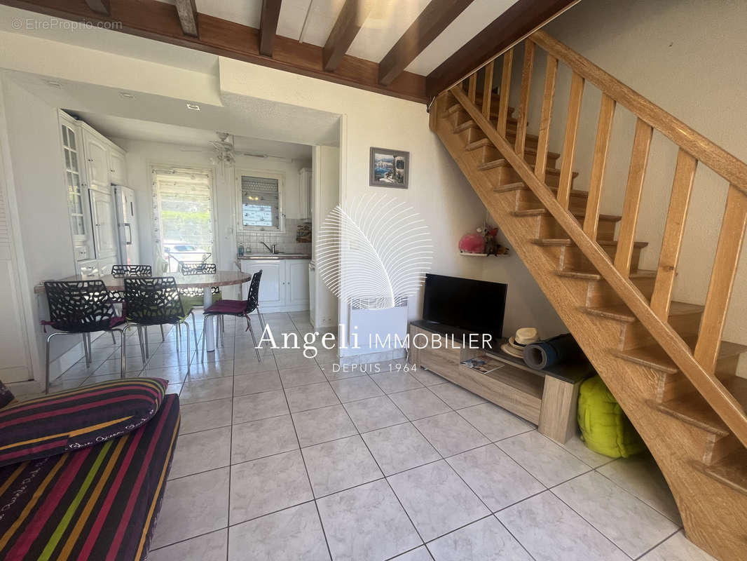 Appartement à FREJUS