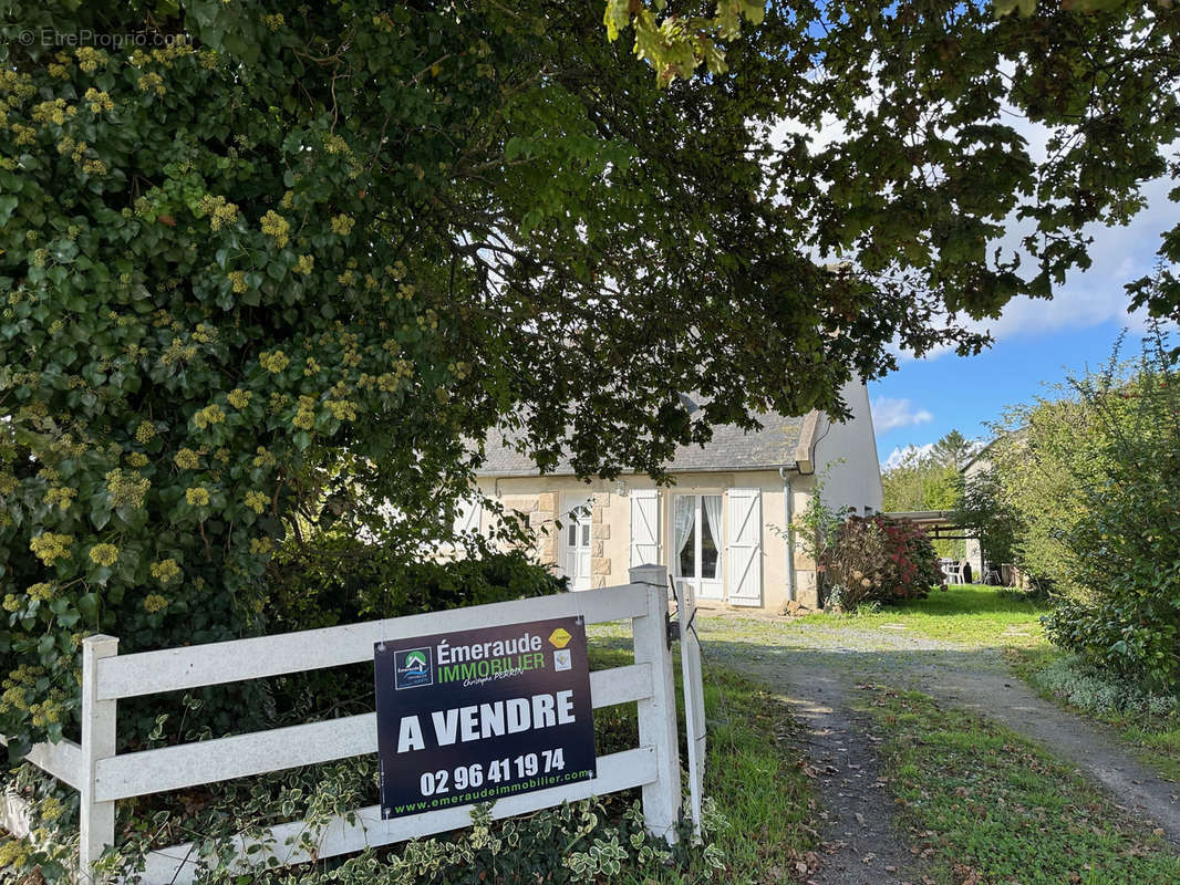 Maison à SAINT-LORMEL