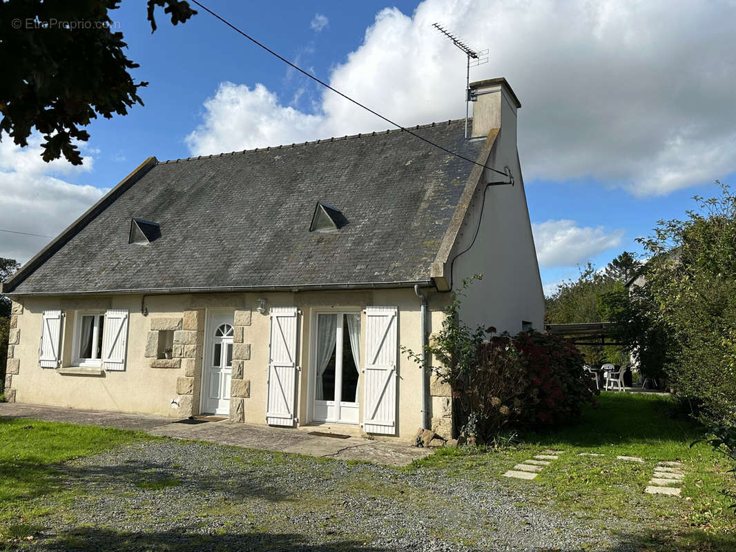 Maison à SAINT-LORMEL