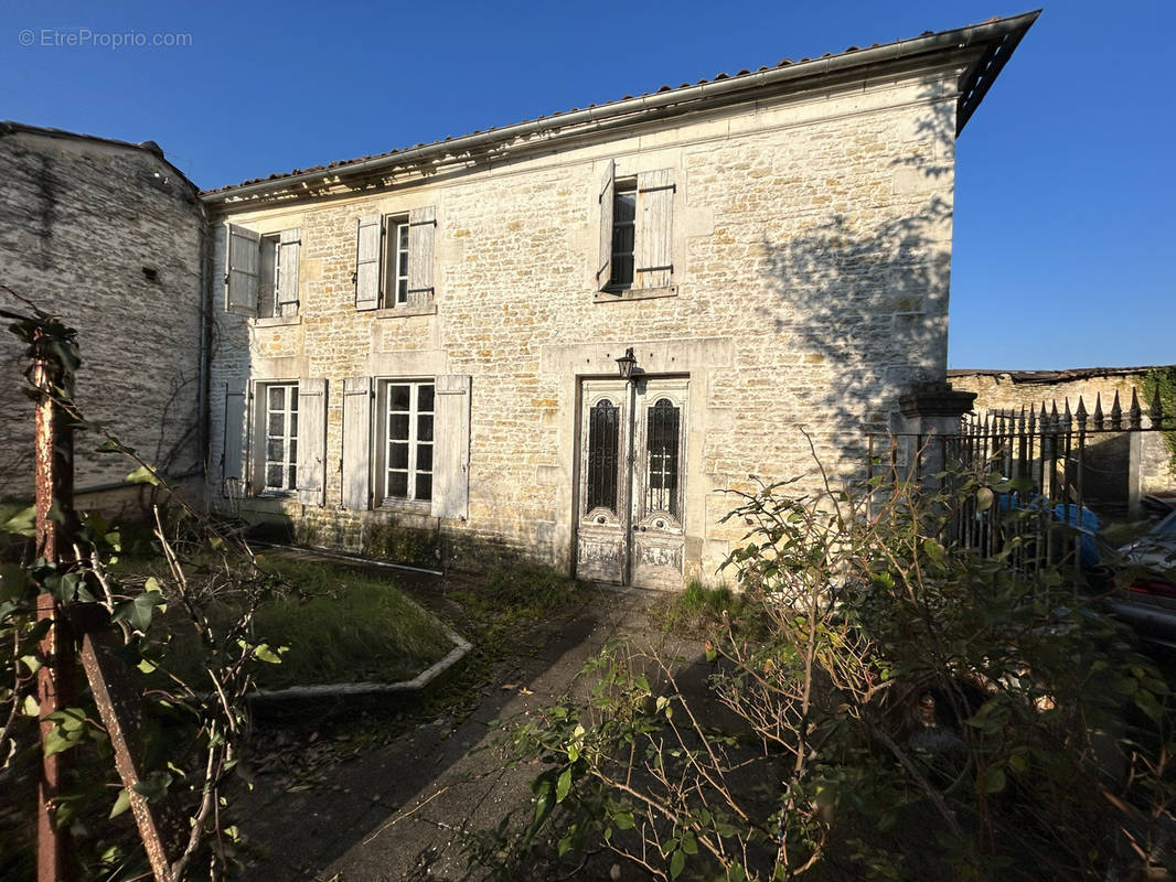 Maison à NERCILLAC