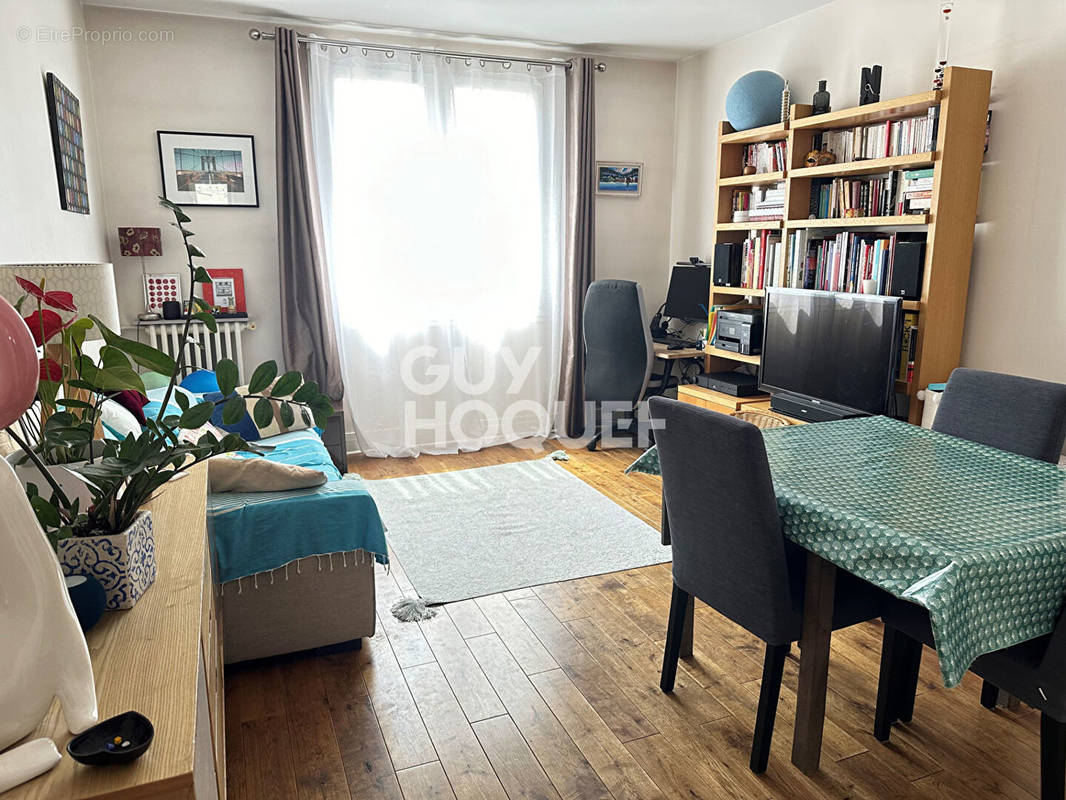 Appartement à LEVALLOIS-PERRET