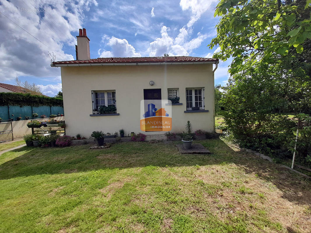 Maison à BOUGUENAIS