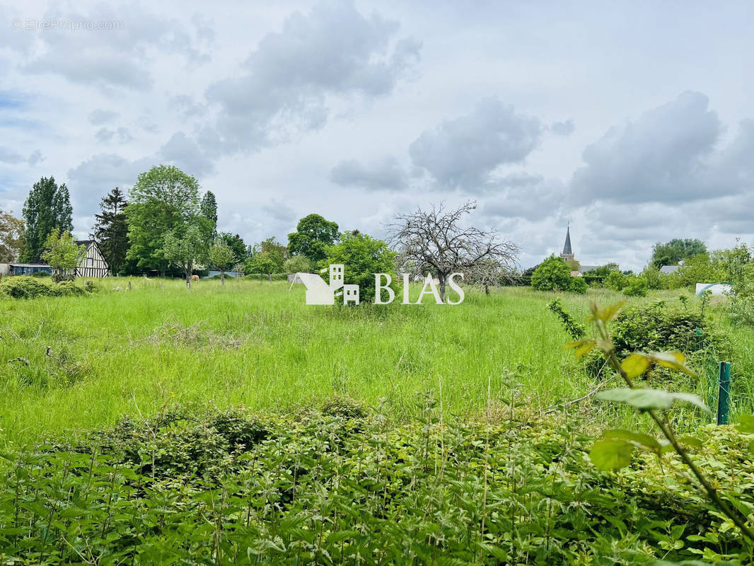 Terrain à BRIONNE