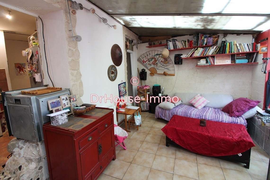 Appartement à MARSEILLE-3E