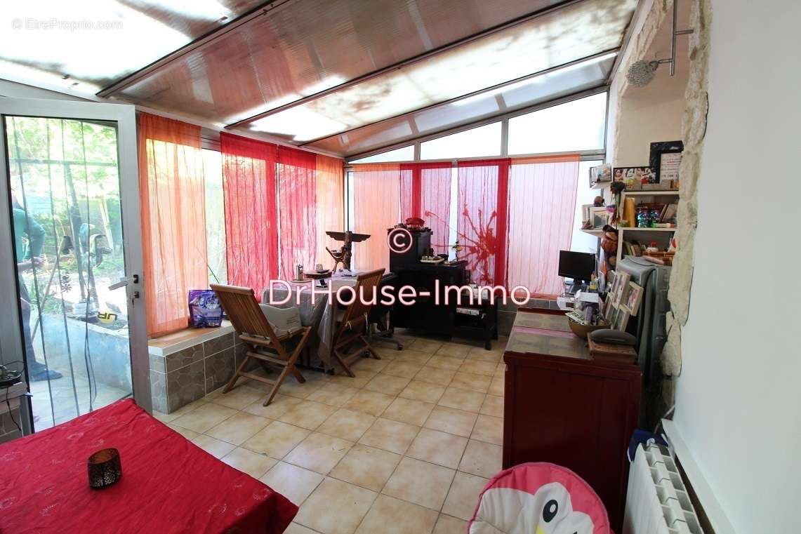 Appartement à MARSEILLE-3E