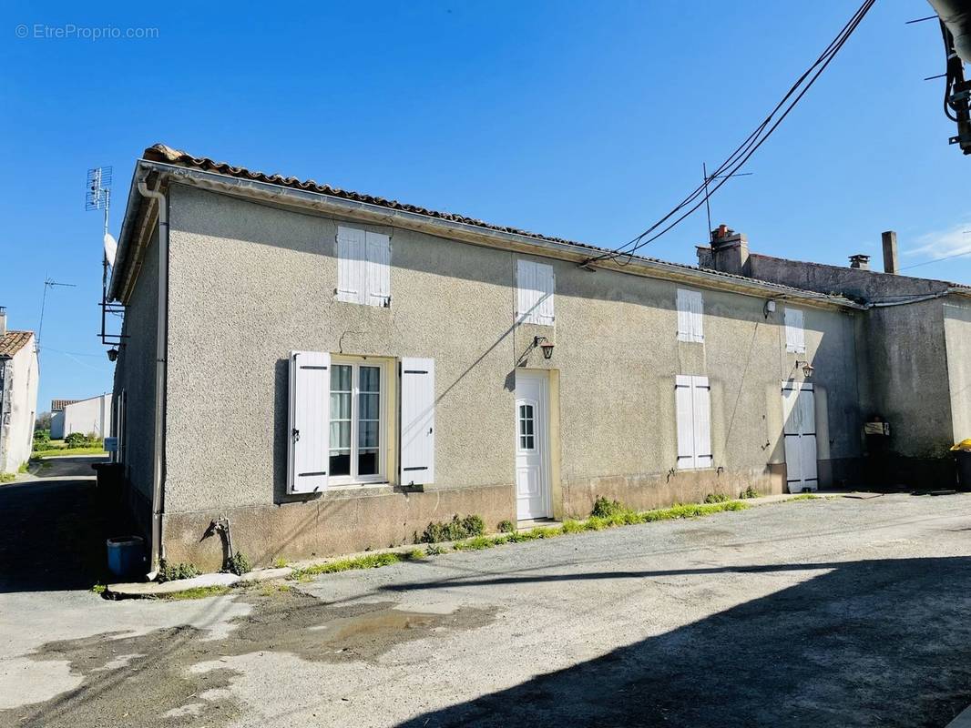 Maison à ARCES