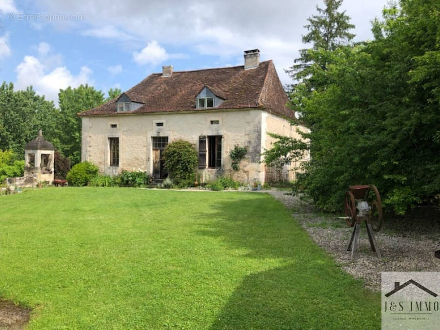 Maison à SAINT-PAUL-LIZONNE