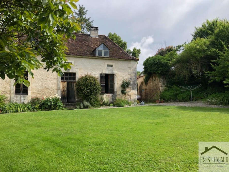 Maison à SAINT-PAUL-LIZONNE