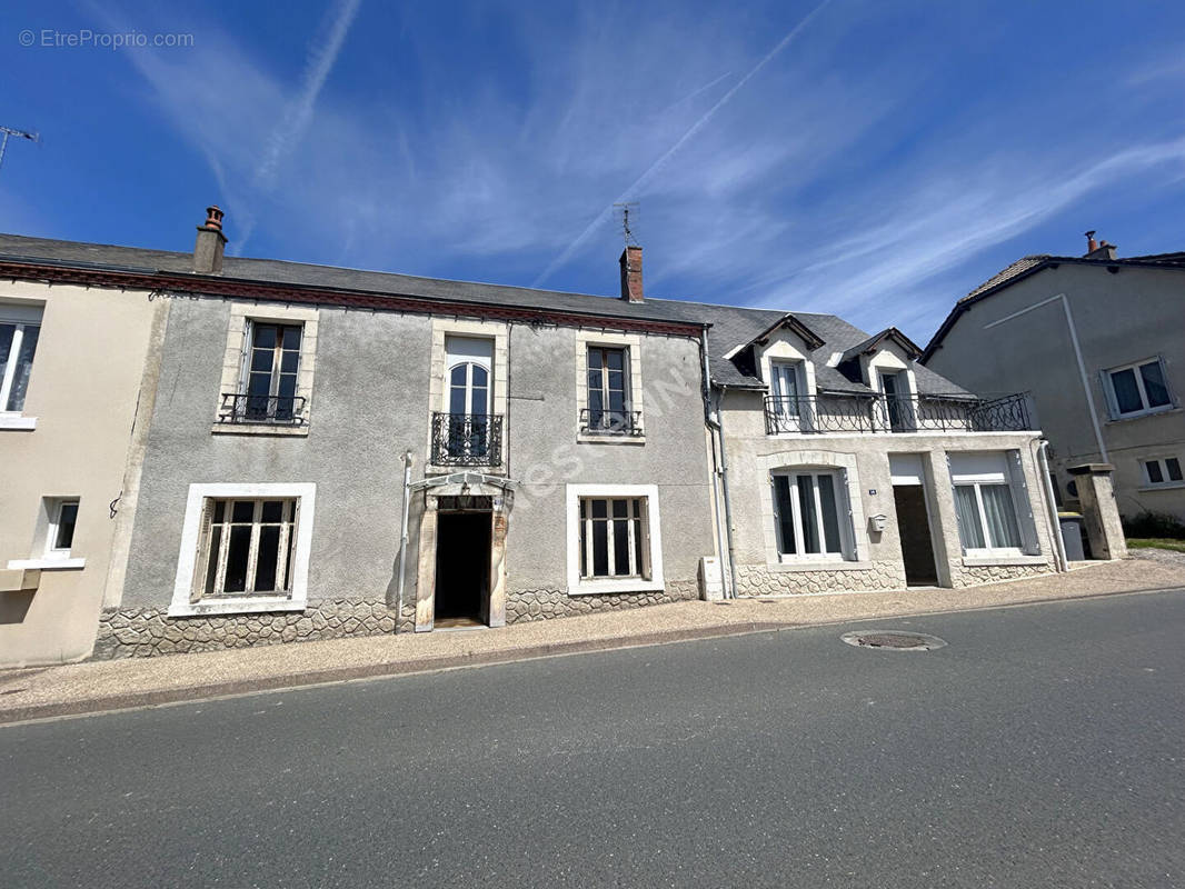 Maison à POULAINES