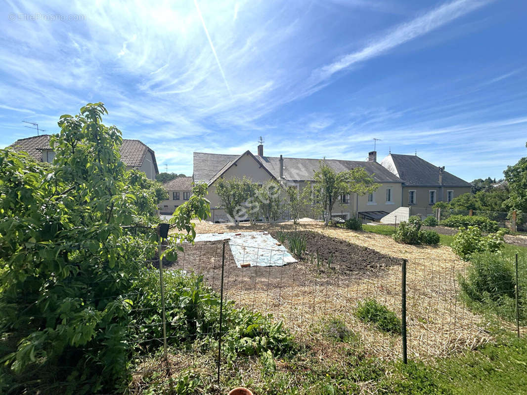 Maison à POULAINES