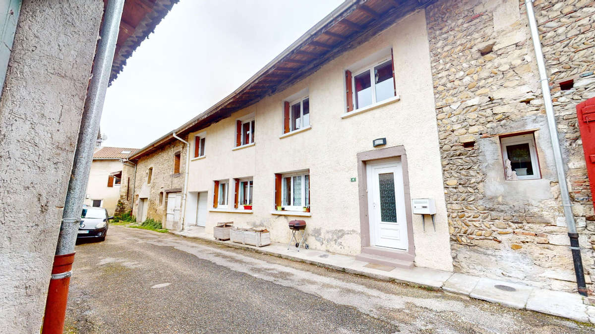 Maison à VARAMBON