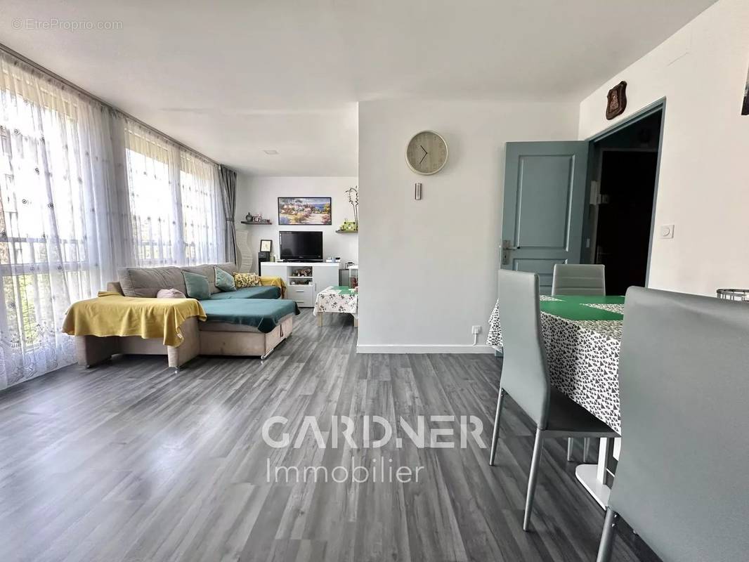 Appartement à AUBAGNE