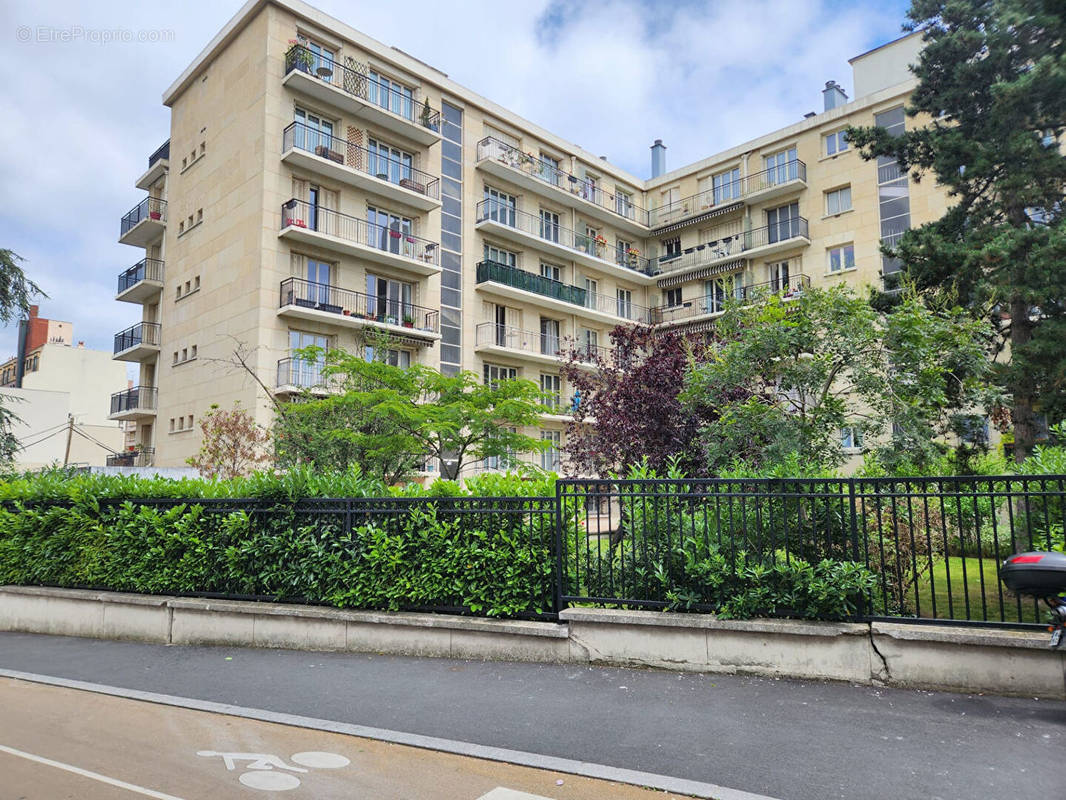 Appartement à COLOMBES