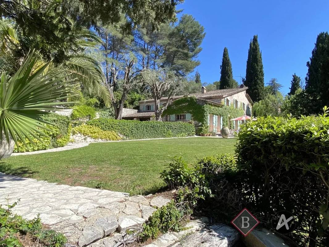 Maison à MOUGINS