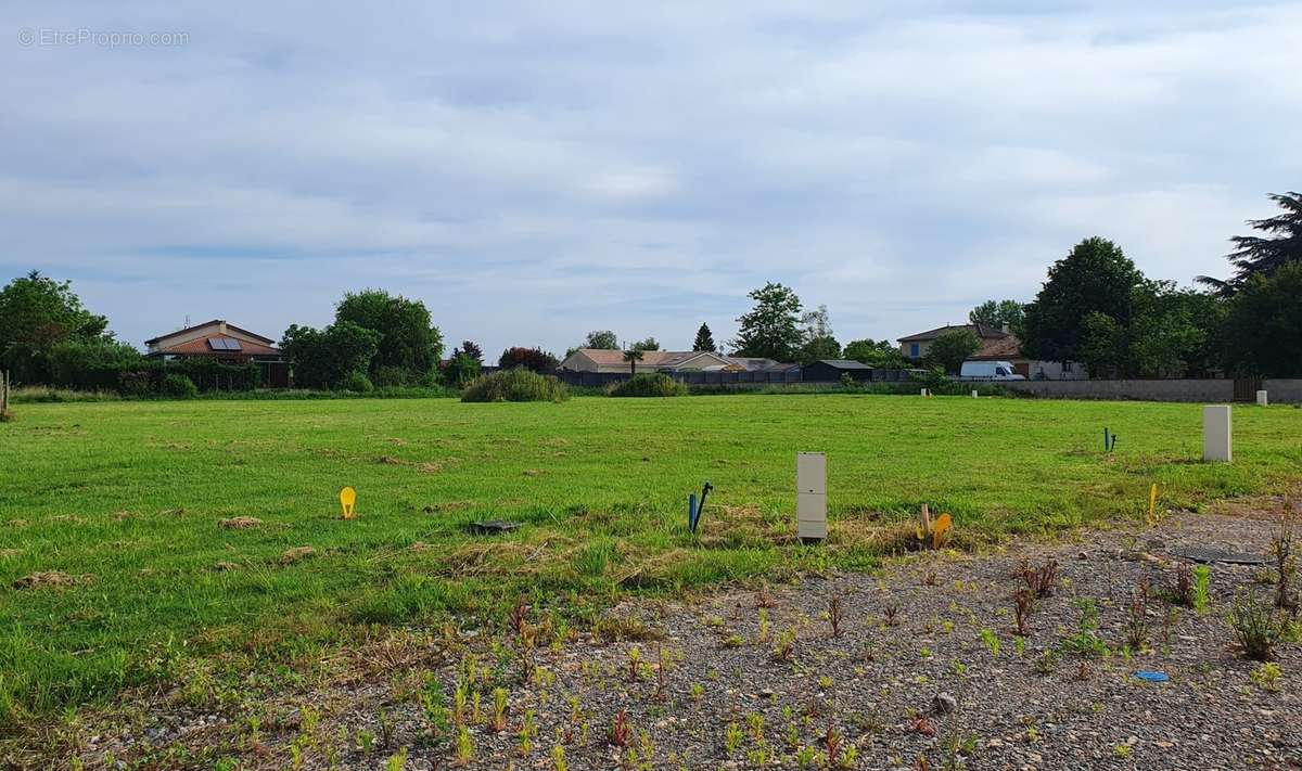 Terrain à SAINT-ANDRE-DE-BAGE