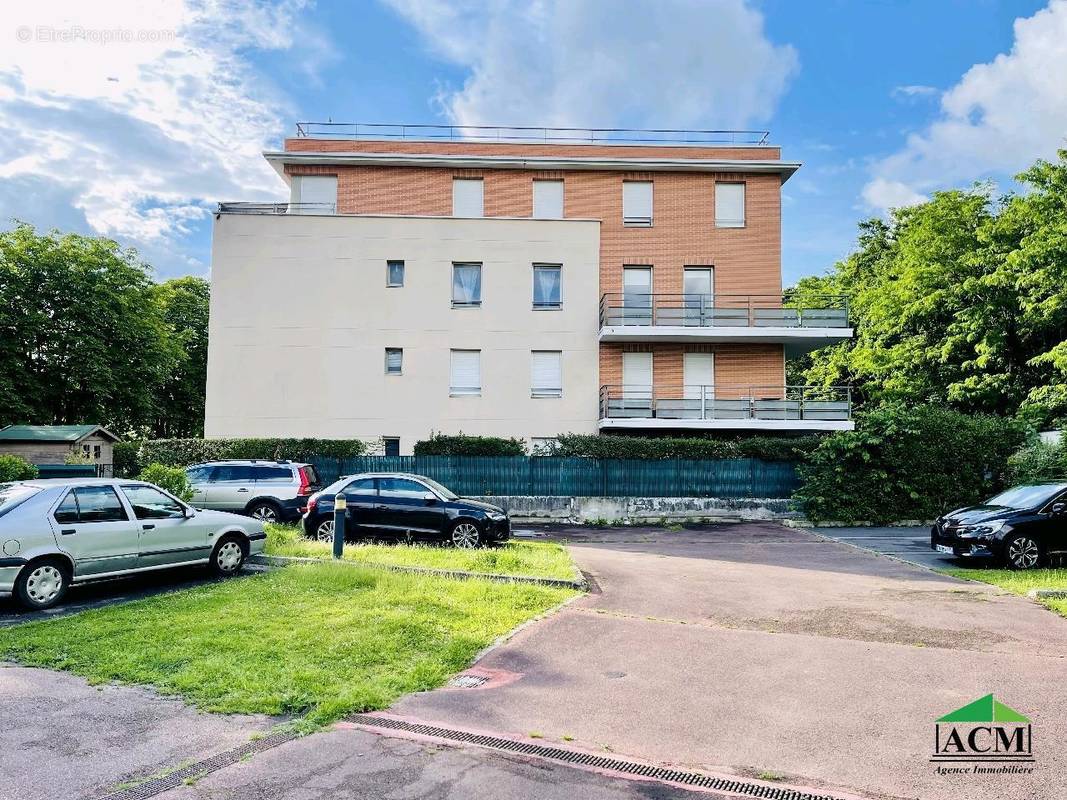 Appartement à MERY-SUR-OISE