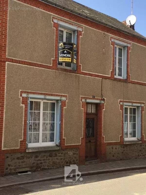 Maison à CLOYES-SUR-LE-LOIR