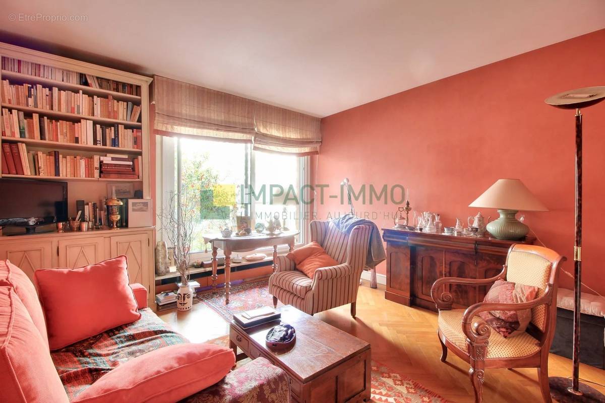 Appartement à LEVALLOIS-PERRET