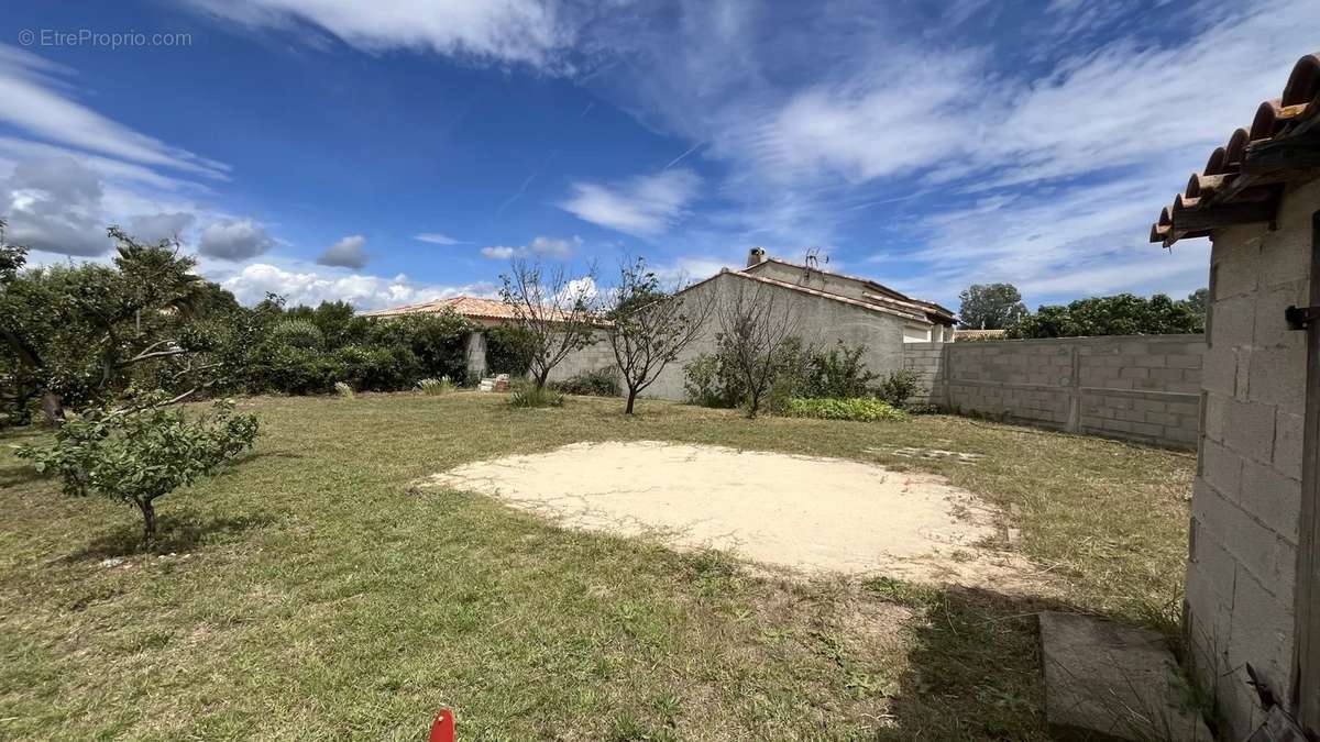 Terrain à FOS-SUR-MER