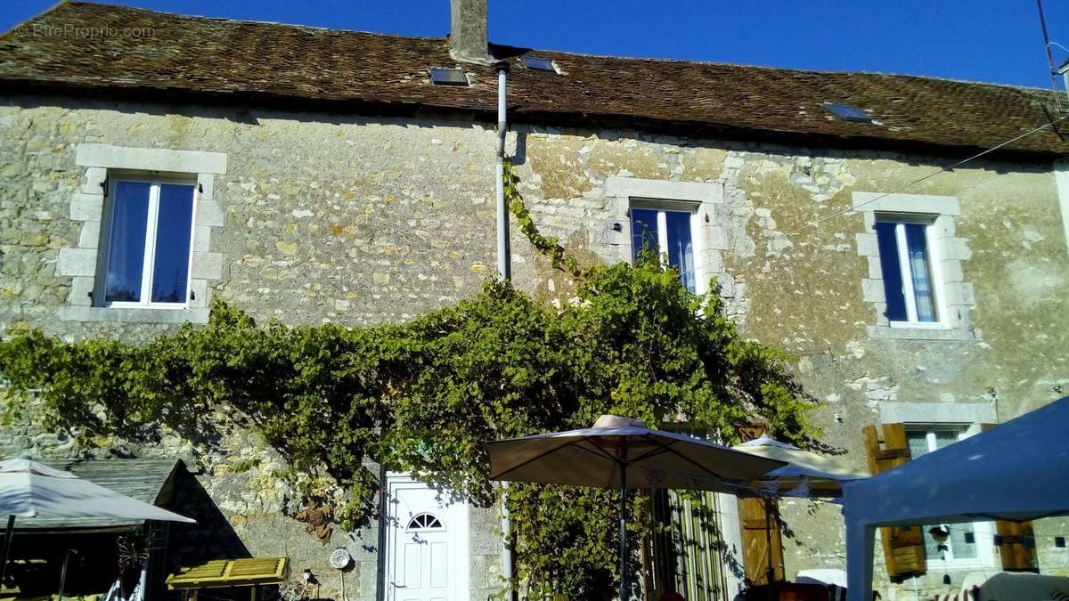 Maison à COULONGES