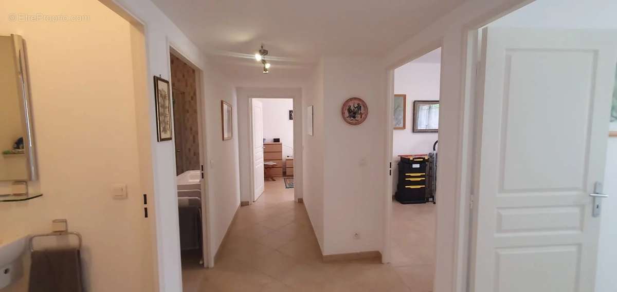 Appartement à MANDELIEU-LA-NAPOULE