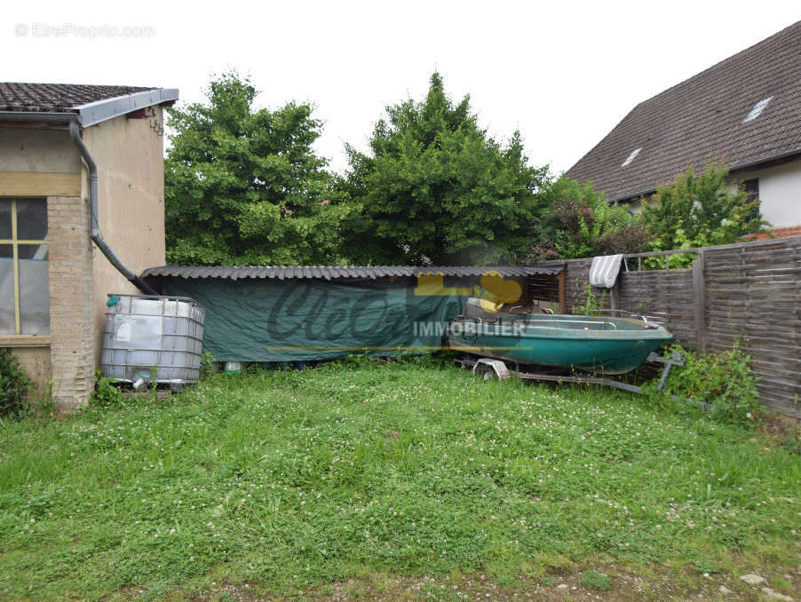 Commerce à SAINT-JEAN-DE-LOSNE