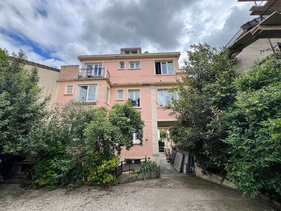 Appartement à LE BLANC-MESNIL