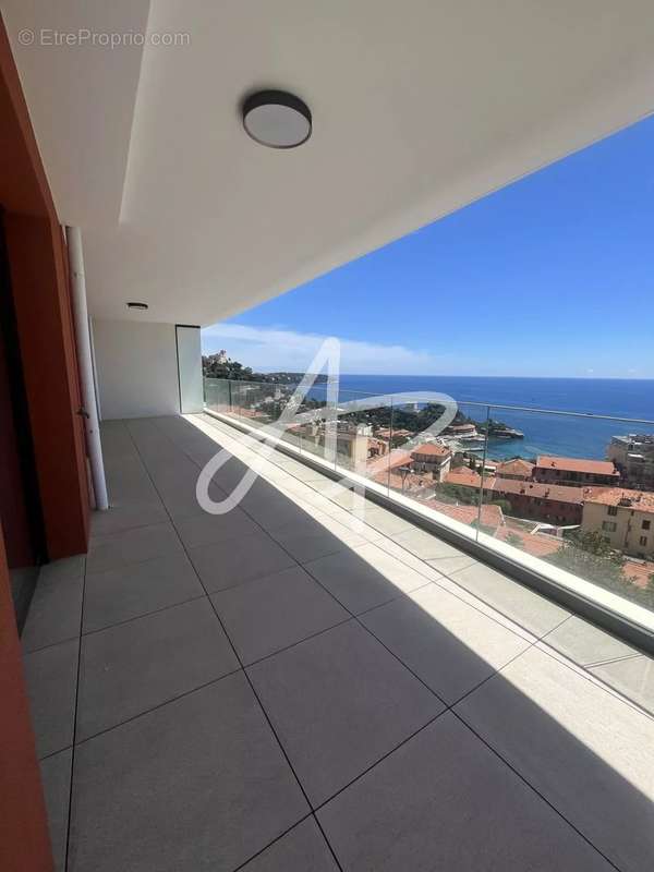 Appartement à ROQUEBRUNE-CAP-MARTIN