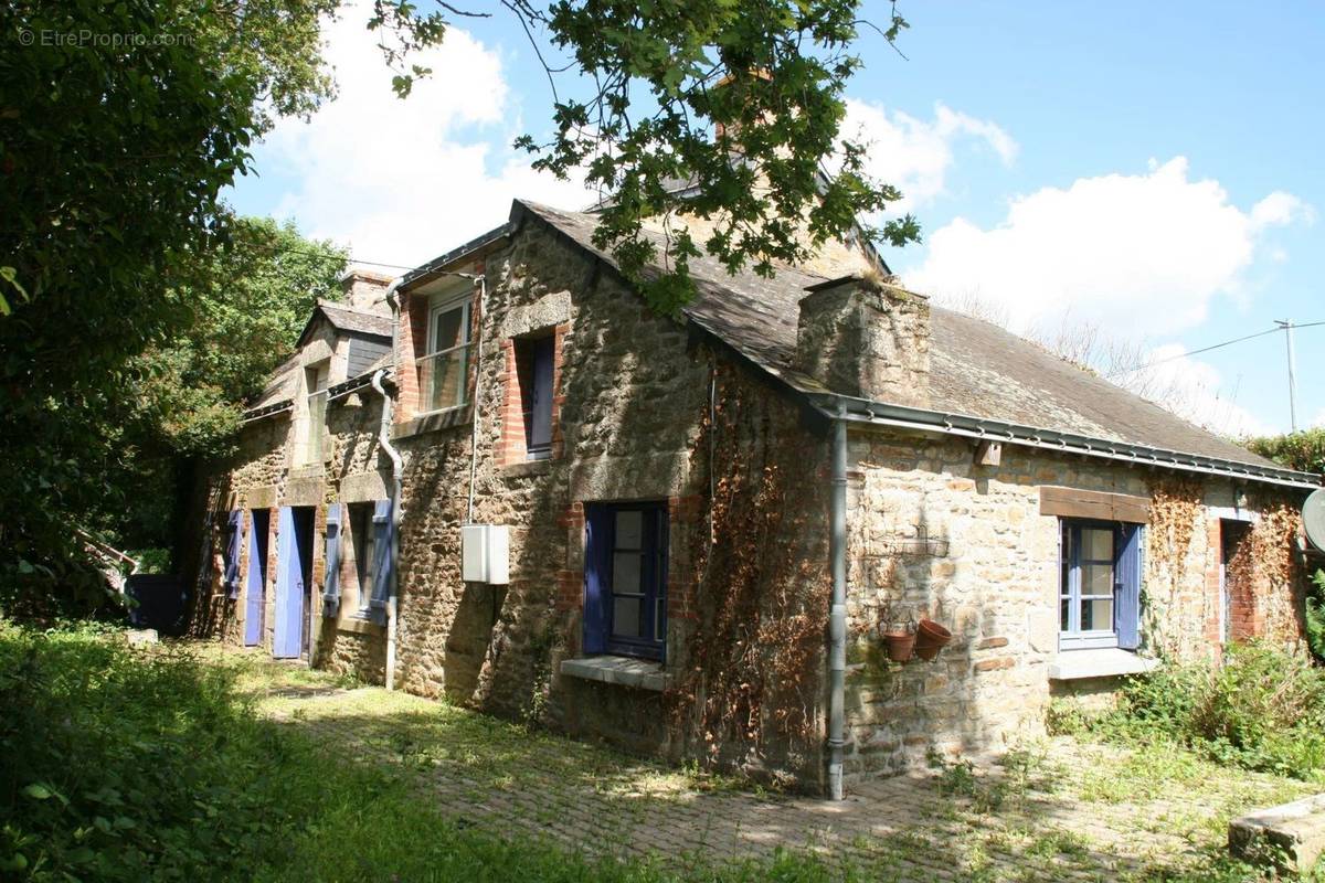 Maison à GUILLAC