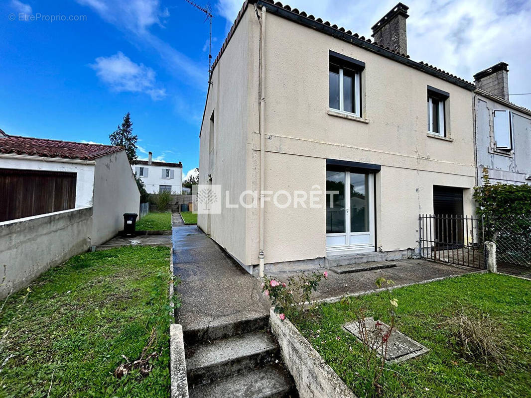 Maison à CHANIERS