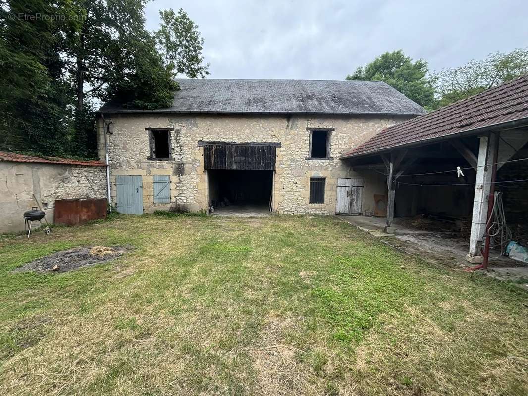 Maison à JOUET-SUR-L&#039;AUBOIS