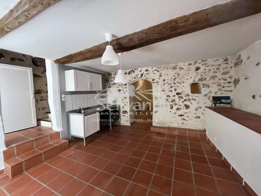 Appartement à SAINTE-ANASTASIE-SUR-ISSOLE