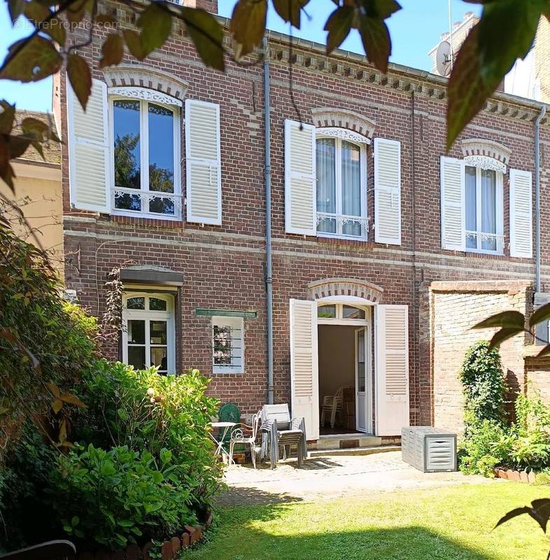 Maison à BEAUVAIS