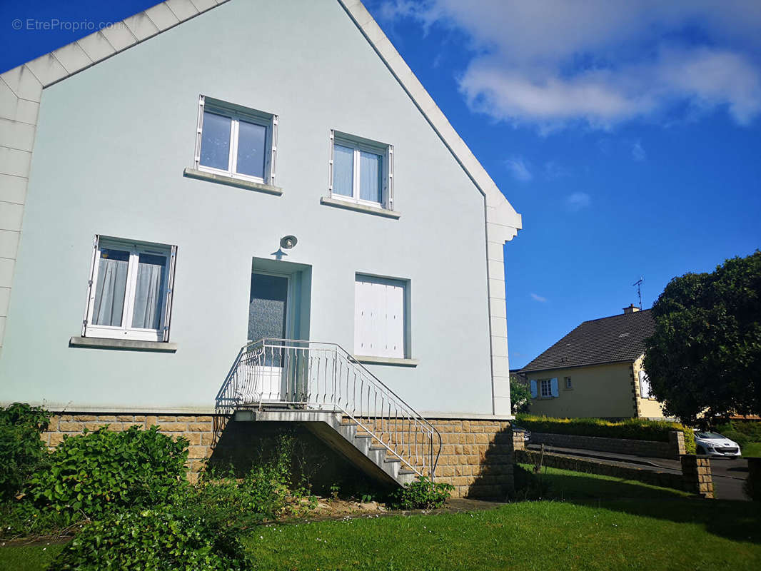 Maison à LE TEILLEUL