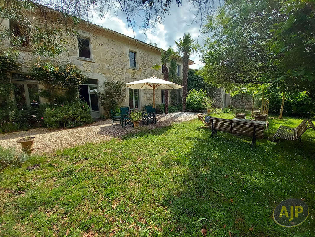 Maison à BLAIGNAN