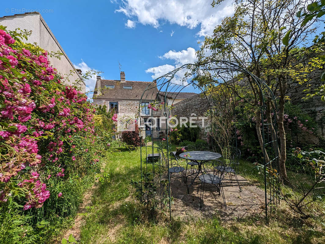 Maison à MILLY-LA-FORET