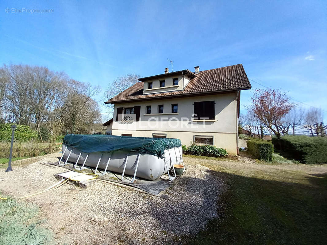 Maison à LONS-LE-SAUNIER