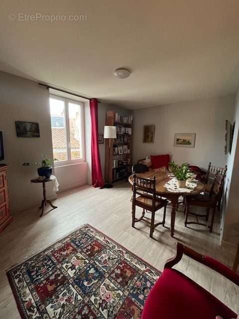 T2 1 - Appartement à MONTMORILLON