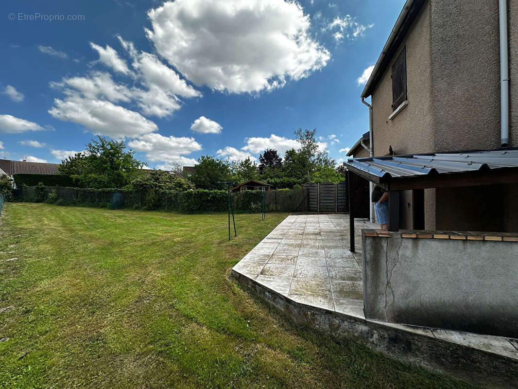 Maison à SAINT-DOULCHARD