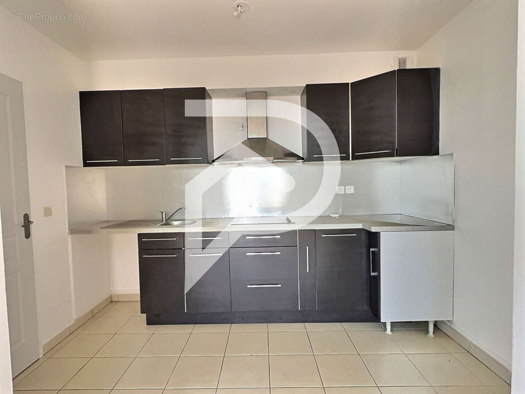 Appartement à ROQUEBRUNE-SUR-ARGENS