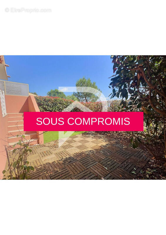 Appartement à ROQUEBRUNE-SUR-ARGENS