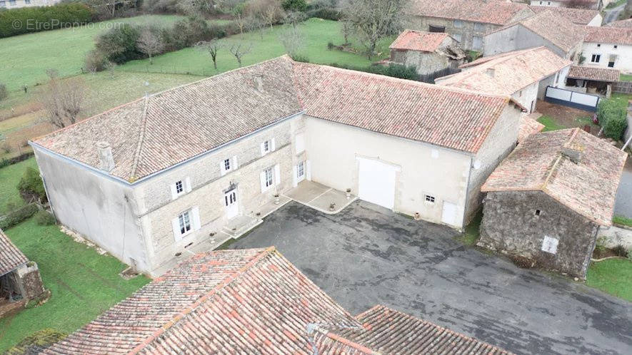 Maison à LA MAGDELEINE