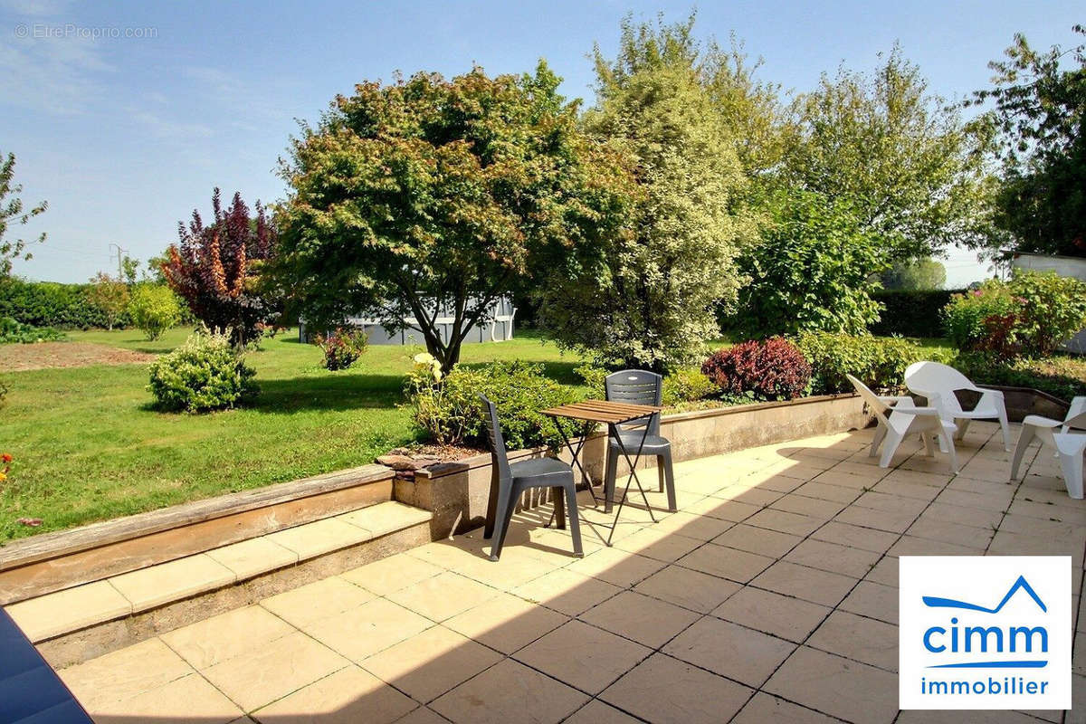 Grande terrasse sans aucun vis à vis  - Maison à NOYAL-CHATILLON-SUR-SEICHE