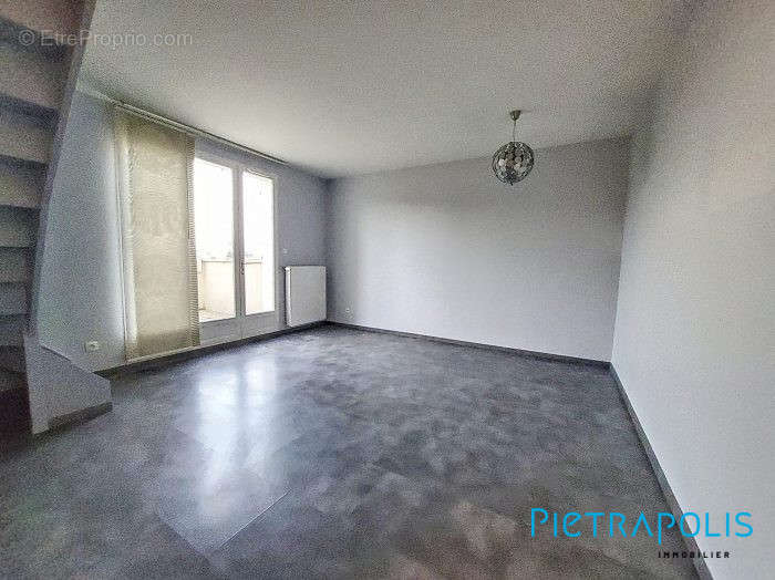Appartement à CHARNAY-LES-MACON